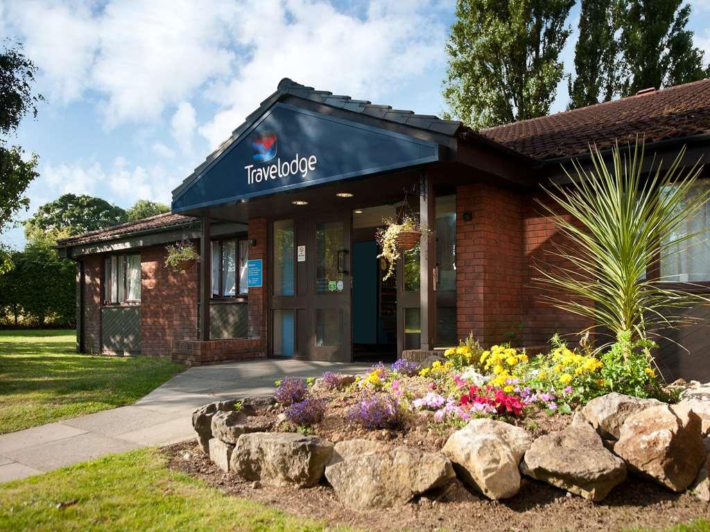 Travelodge Wirral Eastham Hooton Exterior foto